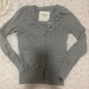 Women's grey cardigan